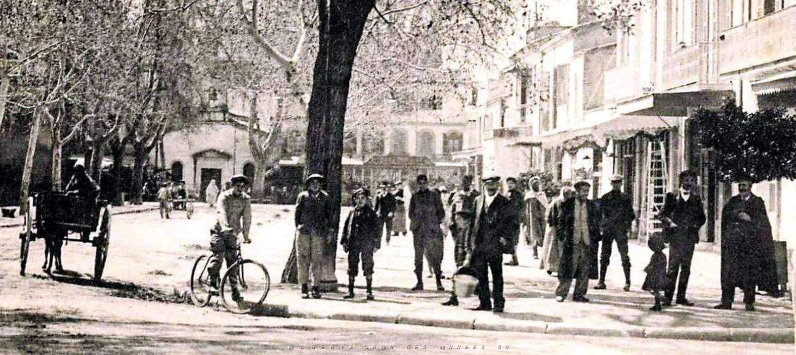 2139- Tlemcen - Esplanade du Mechouar2.jpg